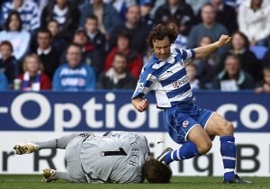 Reading v Chelsea, Premiership match, Madejski Stadium. [pic] Graham Hughes Petr Cech is knocked out in the first minute by Stephen Hunt